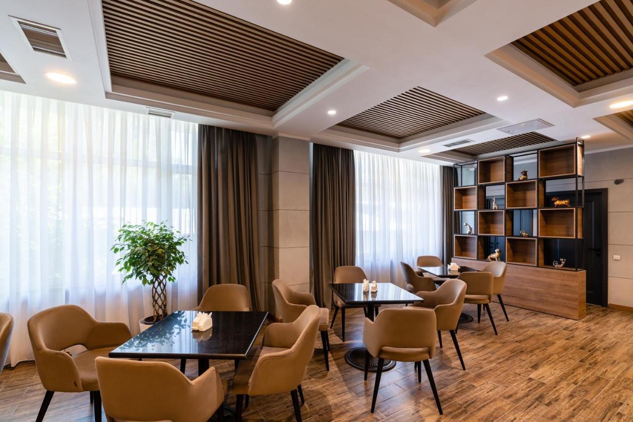 Renion Residence Hotel Almaty Exterior foto